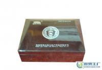 精品工藝紅木禮盒+雕刻+貼金箔紙[供應]_竹木包裝制品_世界工廠網中國產品信息庫